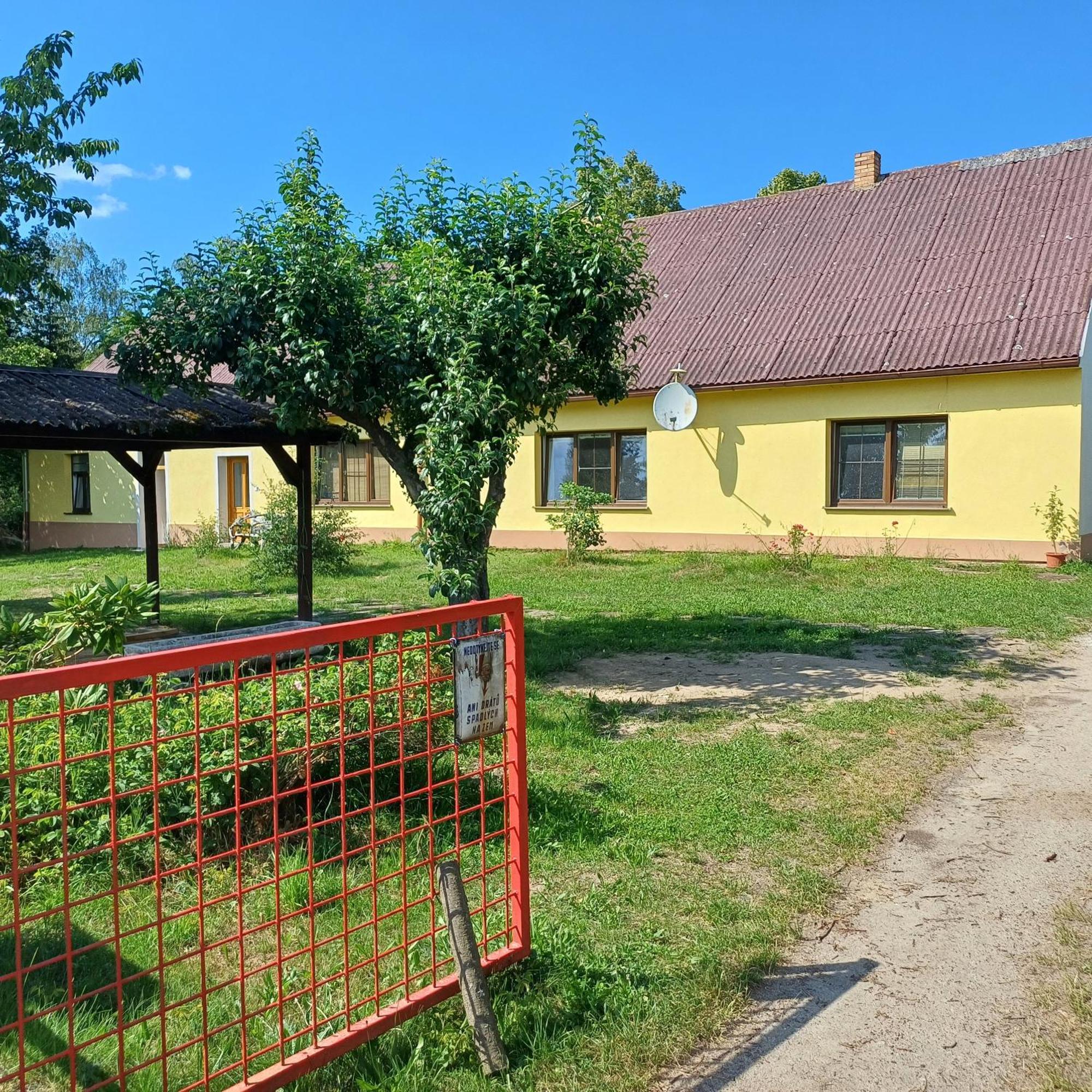 Statek U Spulaka Apartment Lomnice nad Lužnicí Bagian luar foto